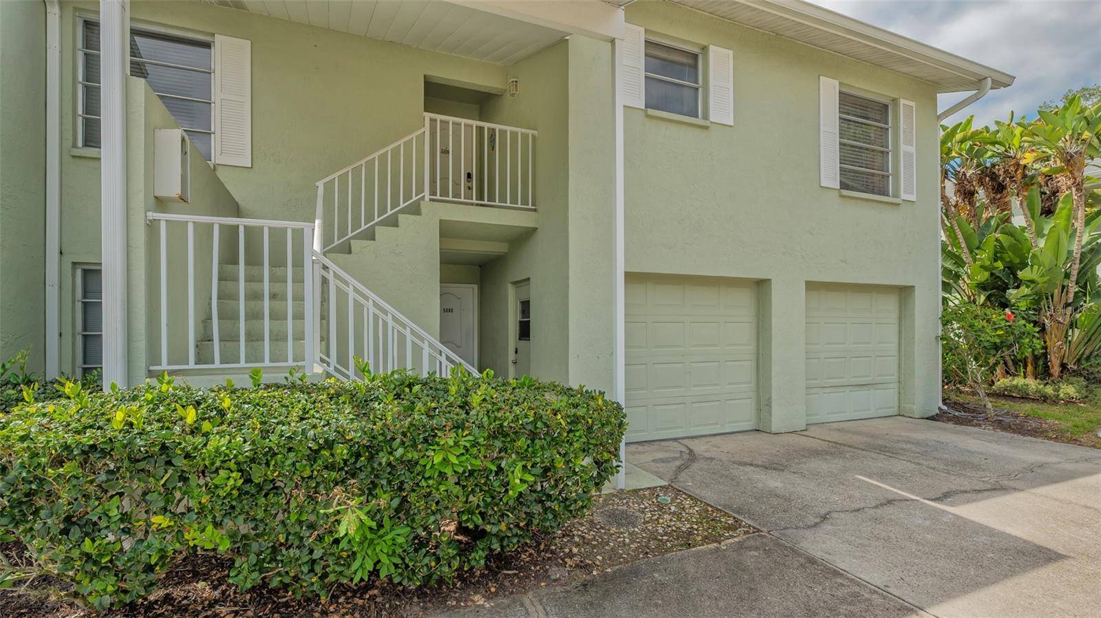 Sarasota, FL 34243,5082 OAK RUN DR