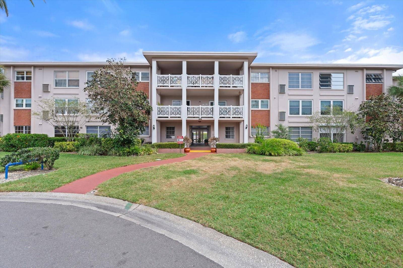 St Petersburg, FL 33713,3125 36TH ST N #108