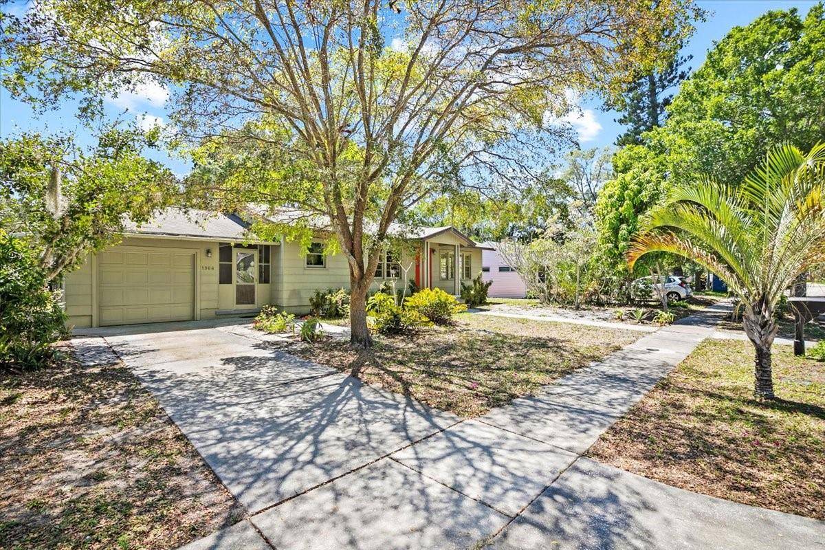 Sarasota, FL 34239,1966 WISTERIA ST