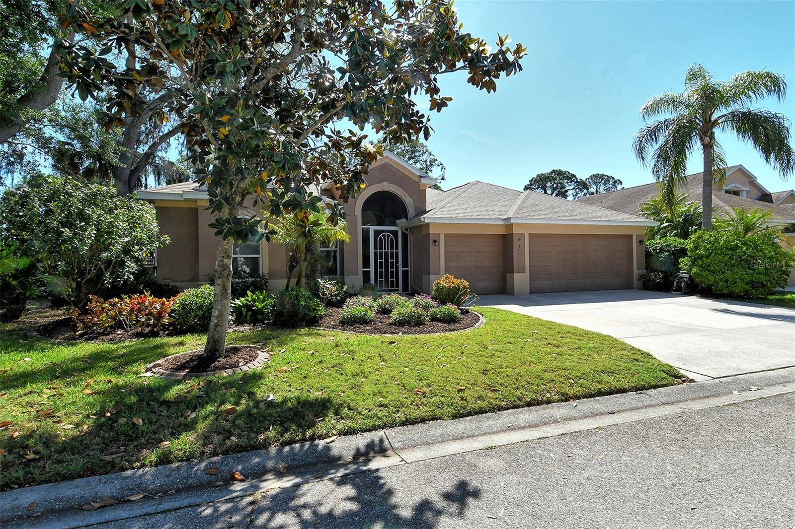 Sarasota, FL 34232,711 CEDARCREST CT