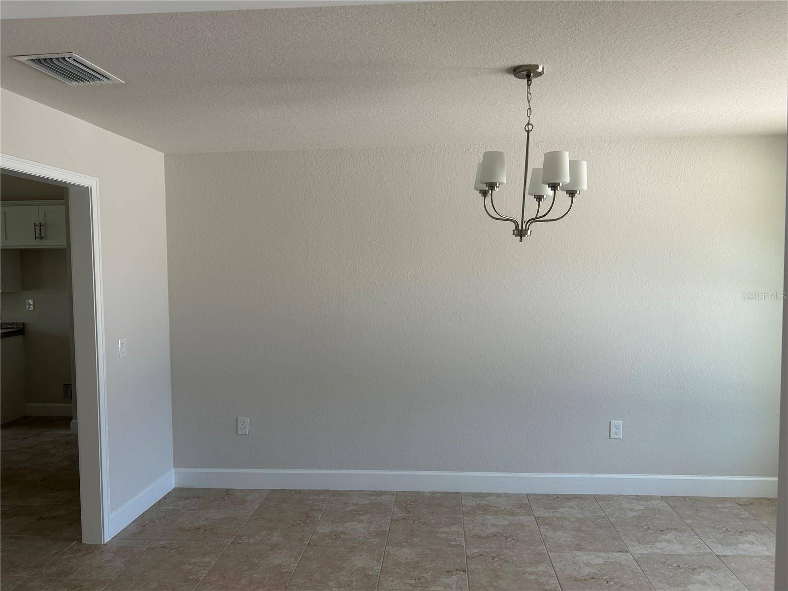 Venice, FL 34293,2679 ENGLEWOOD RD