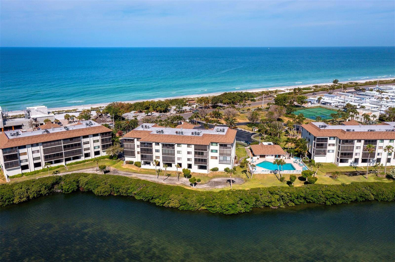 Longboat Key, FL 34228,3540 GULF OF MEXICO DR #204