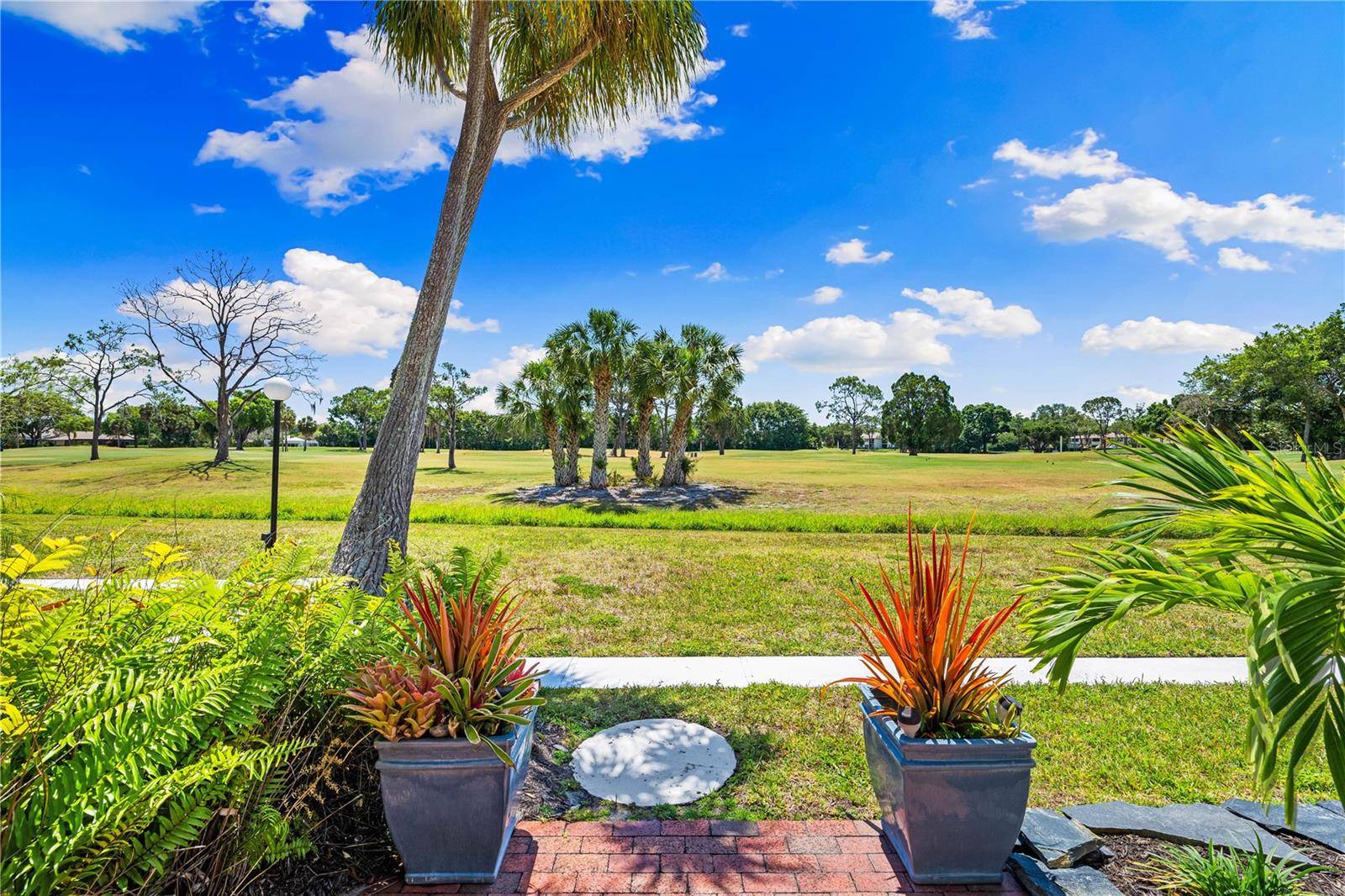 Sarasota, FL 34235,3563 LONGMEADOW #32