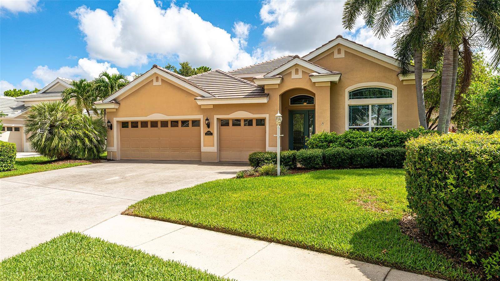 Lakewood Ranch, FL 34202,8478 SAILING LOOP