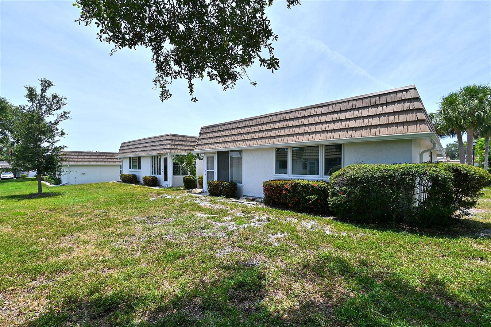 Sarasota, FL 34231,2623 RIVERBLUFF Pkwy #144