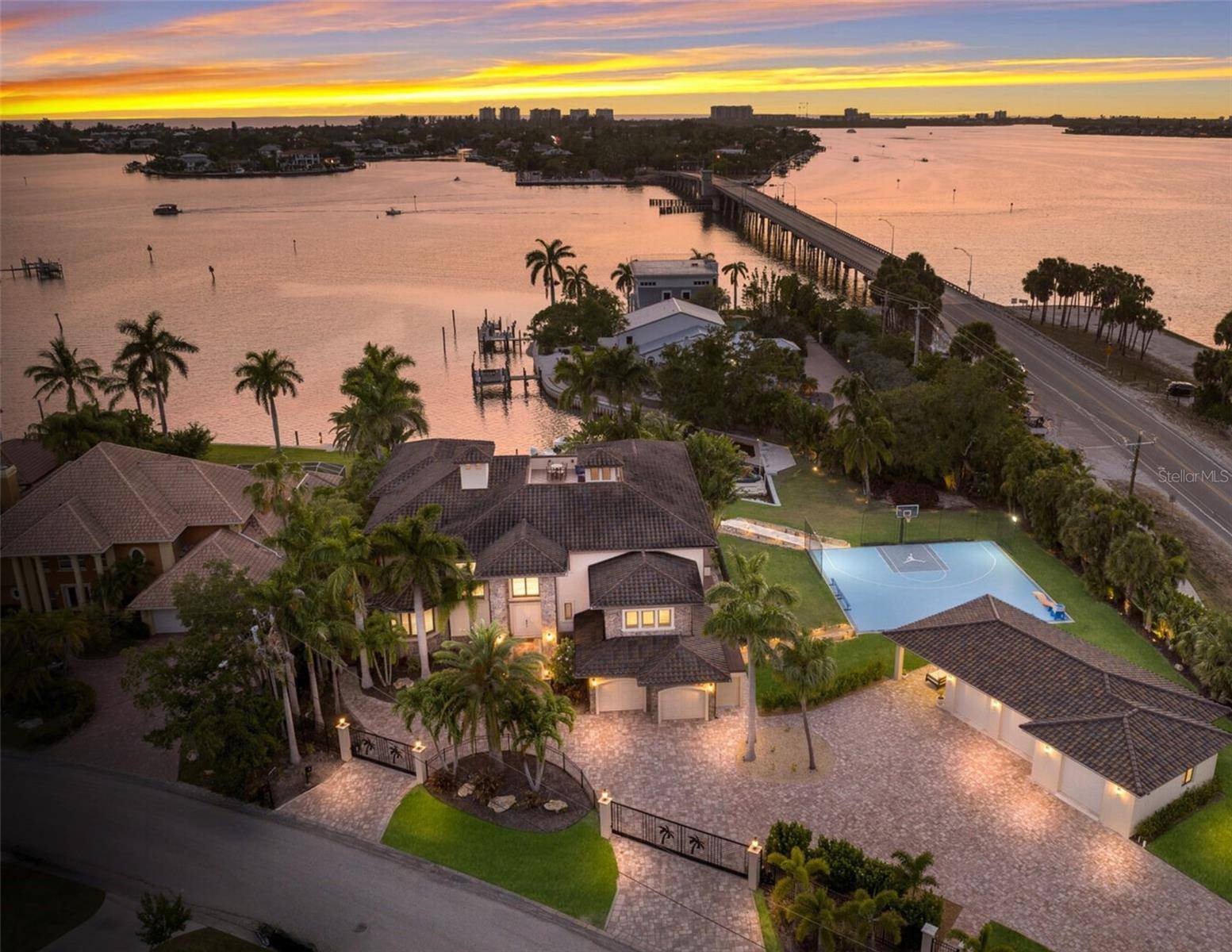 Sarasota, FL 34239,3544 SAN REMO TER