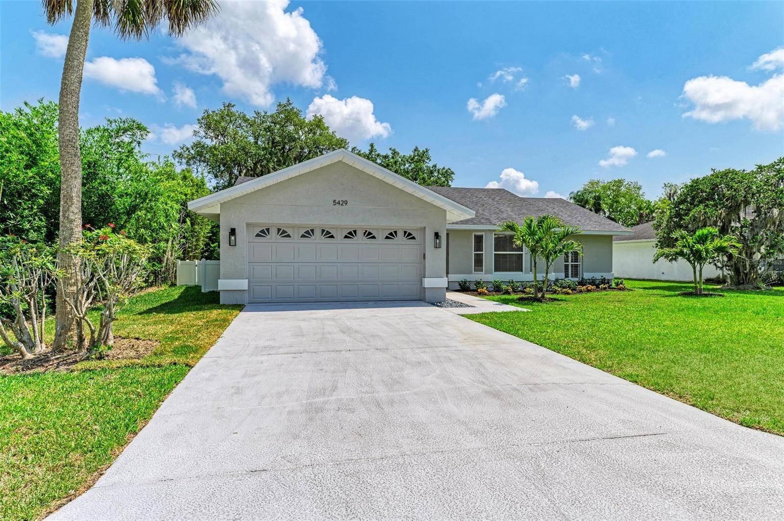 Palmetto, FL 34221,5429 80TH AVENUE CIR E