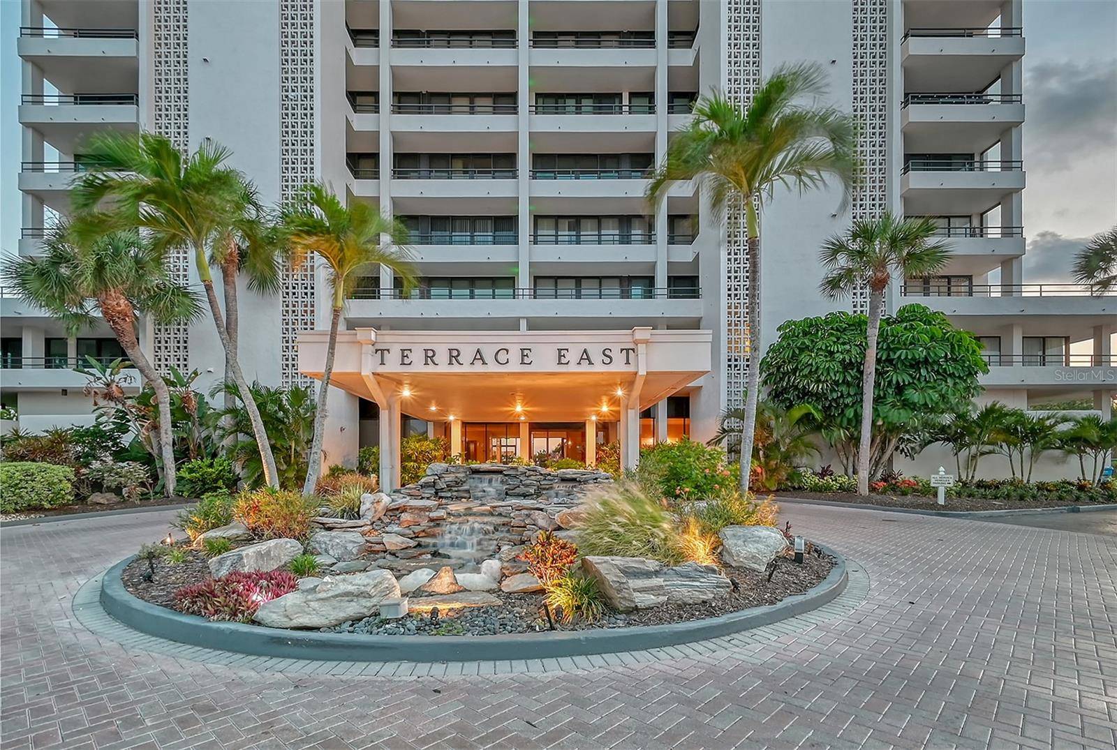 Sarasota, FL 34242,5300 OCEAN BLVD #803