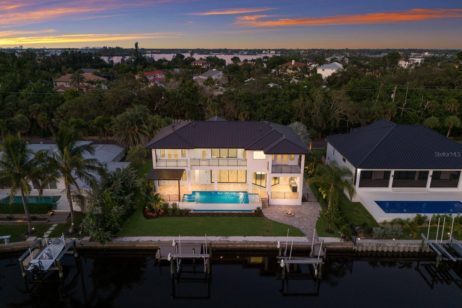 Sarasota, FL 34242,4544 WOODSIDE RD