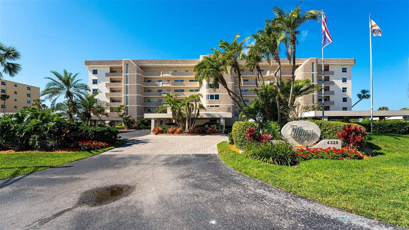 Longboat Key, FL 34228,4325 GULF OF MEXICO DR #305