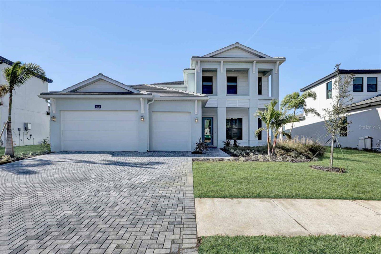 Sarasota, FL 34240,2605 WATERFRONT CIR