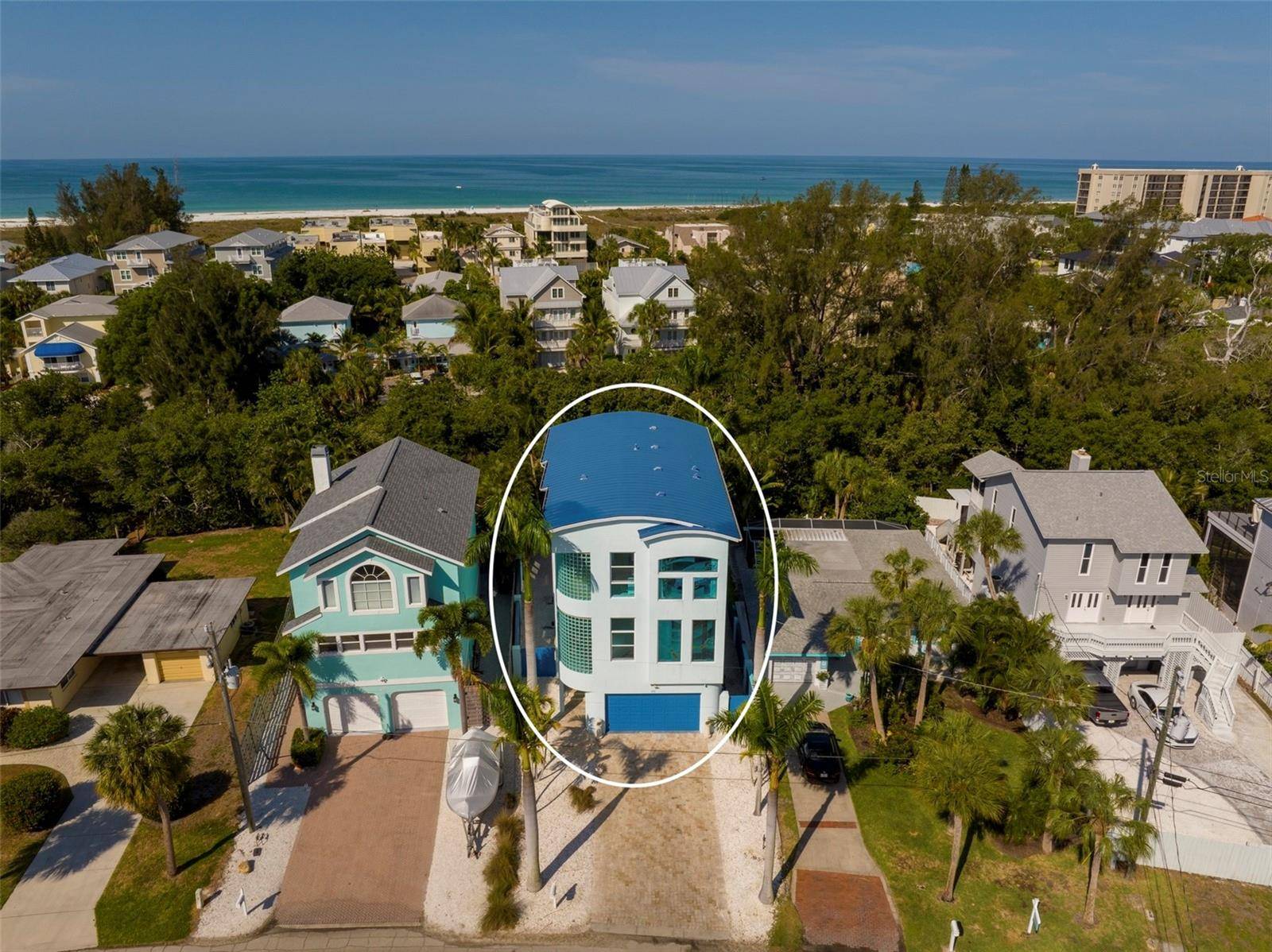 Siesta Key, FL 34242,472 ISLAND CIR