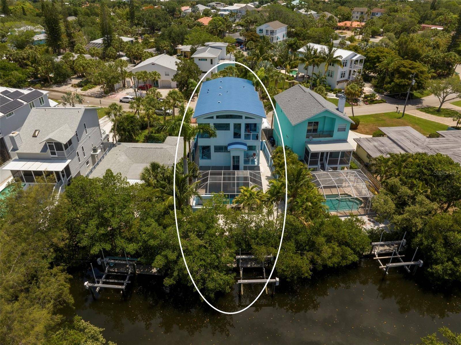 Siesta Key, FL 34242,472 ISLAND CIR