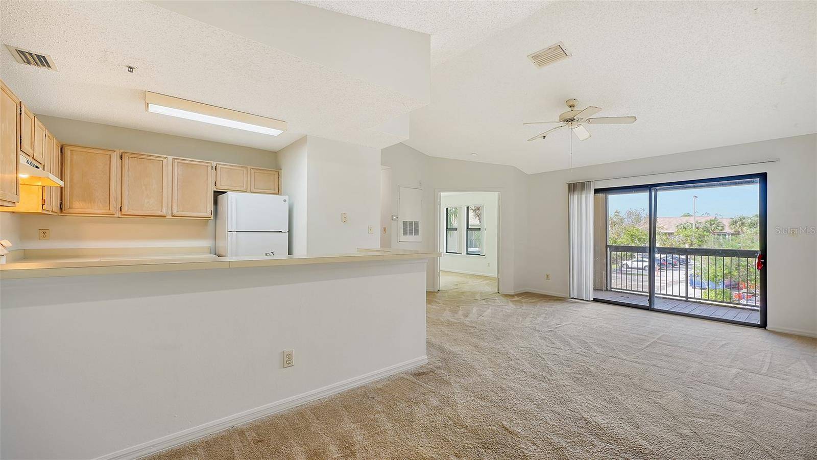 Sarasota, FL 34238,4002 CROCKERS LAKE BLVD #23