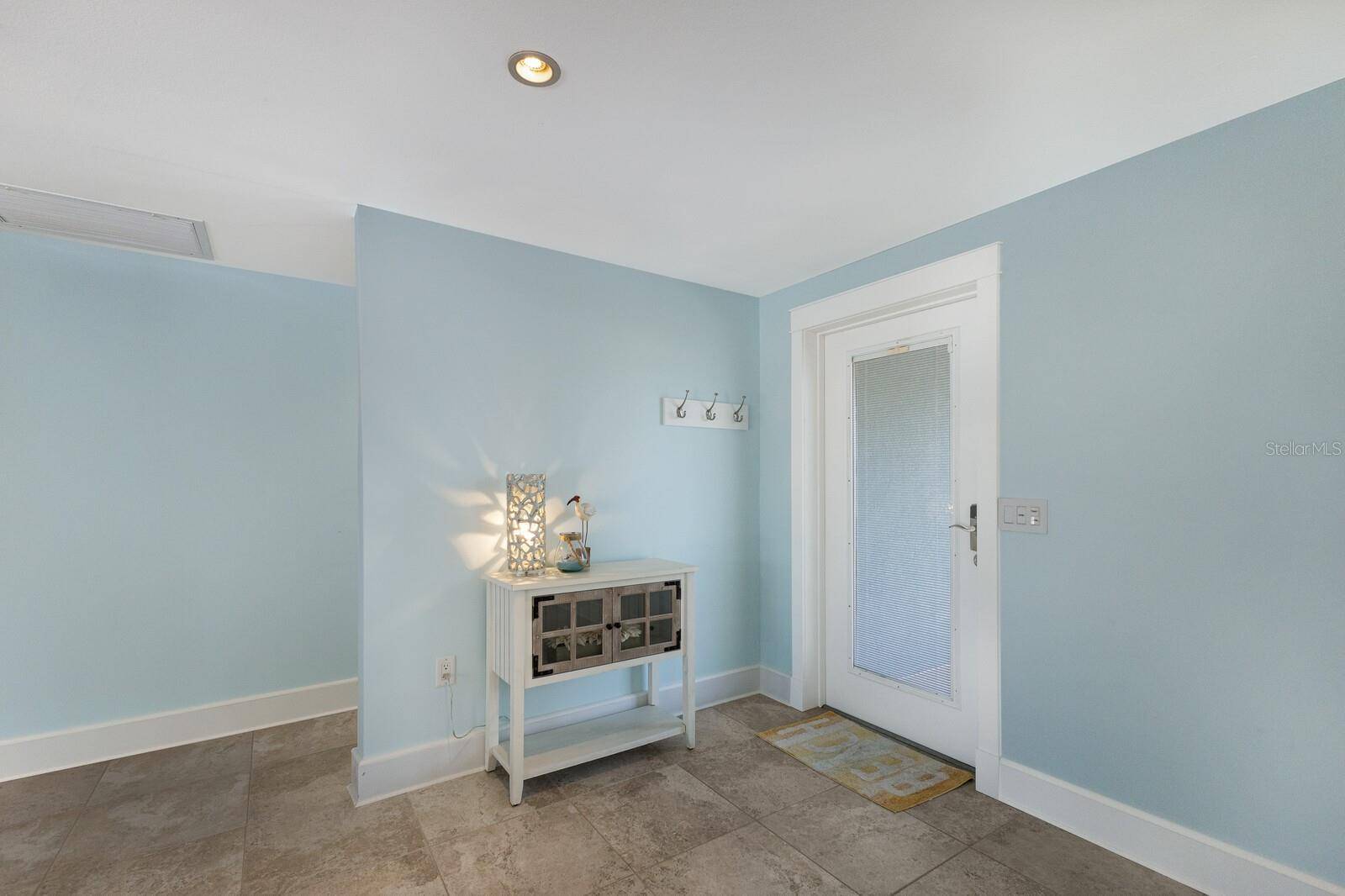 Holmes Beach, FL 34217,506 69TH ST