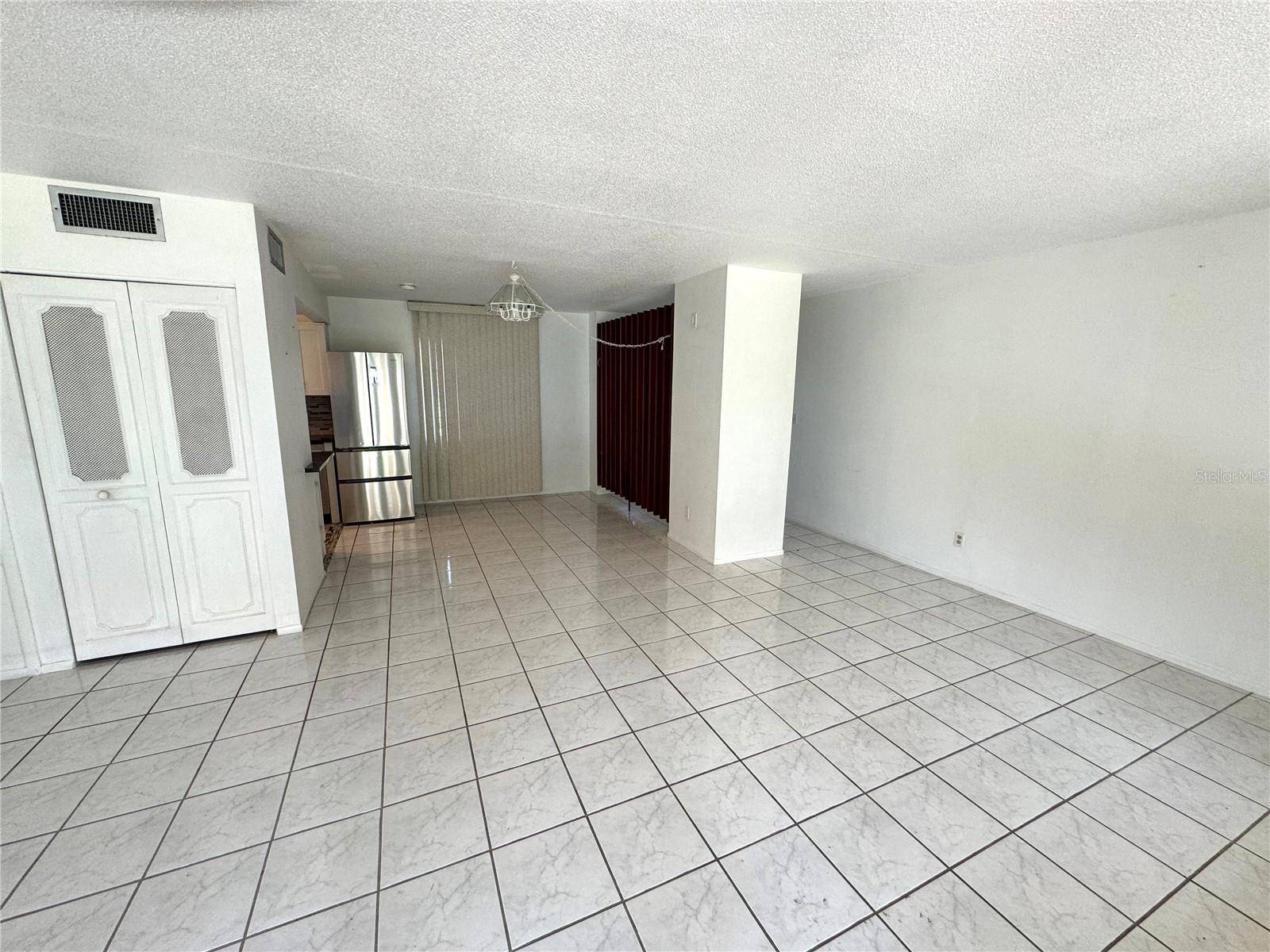 Sarasota, FL 34232,3670 PINECREST ST #111