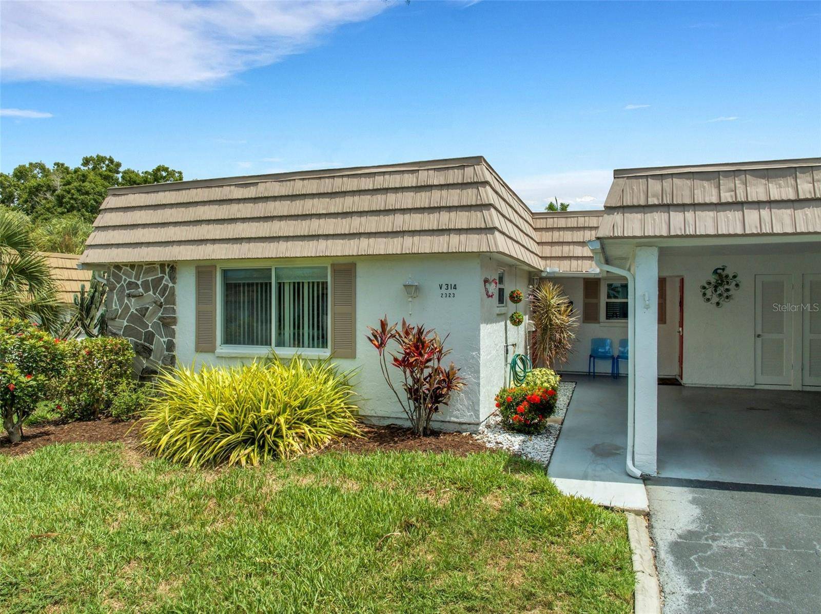 Sarasota, FL 34231,2323 WATERBLUFF PL #V314