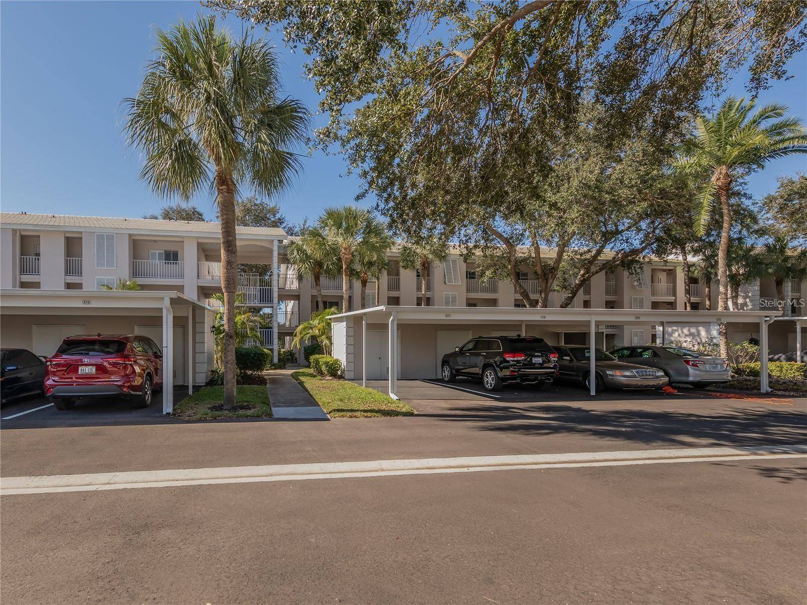 Venice, FL 34293,437 CERROMAR LN #418