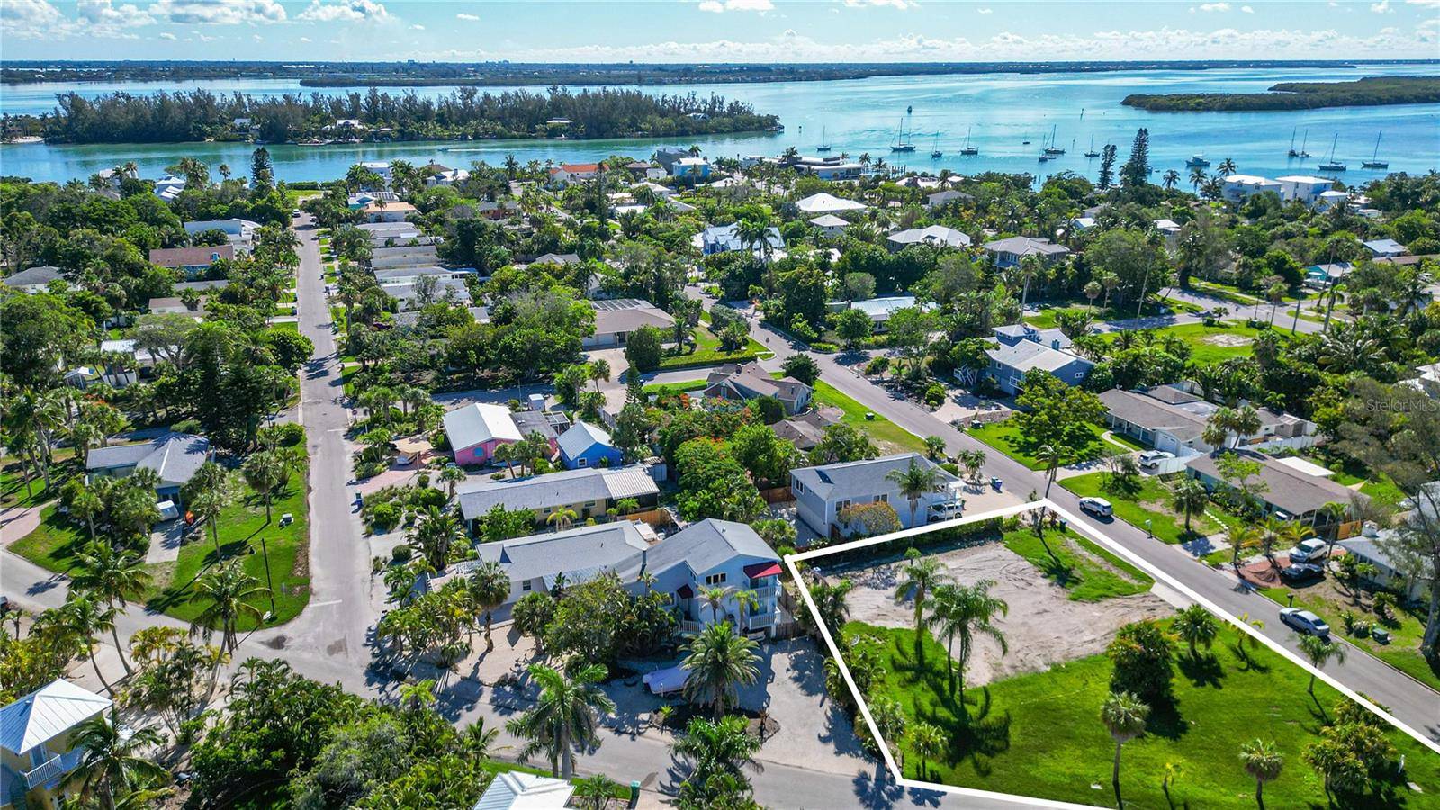 Longboat Key, FL 34228,591 RUSSELL ST