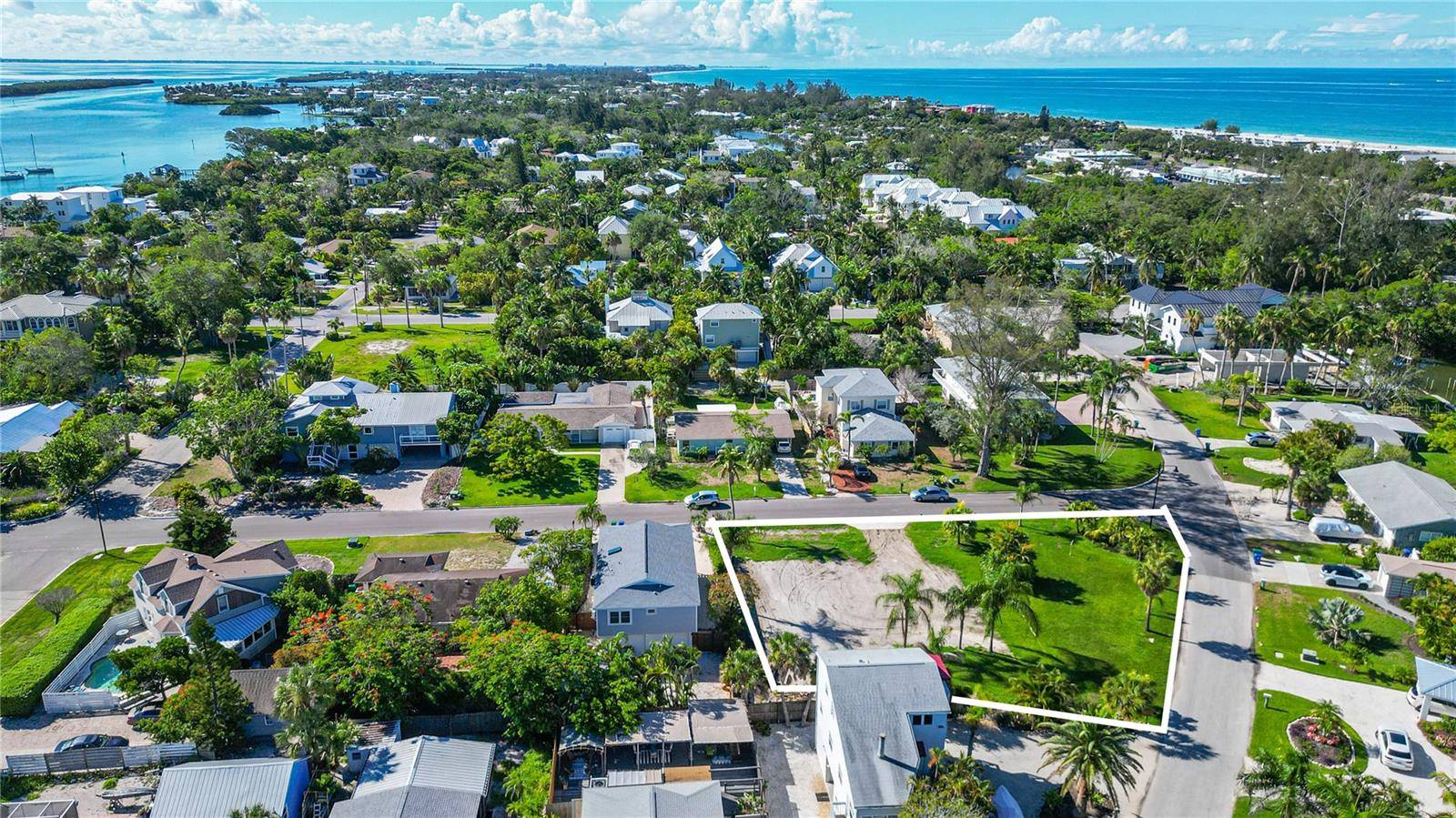 Longboat Key, FL 34228,591 RUSSELL ST