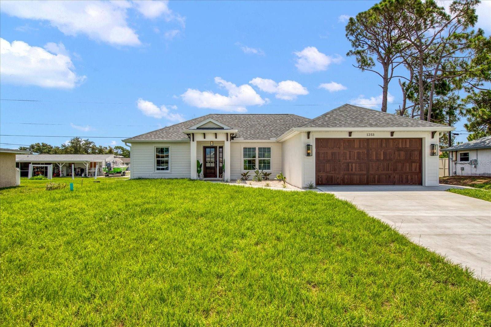 Venice, FL 34293,1253 NANTUCKET RD