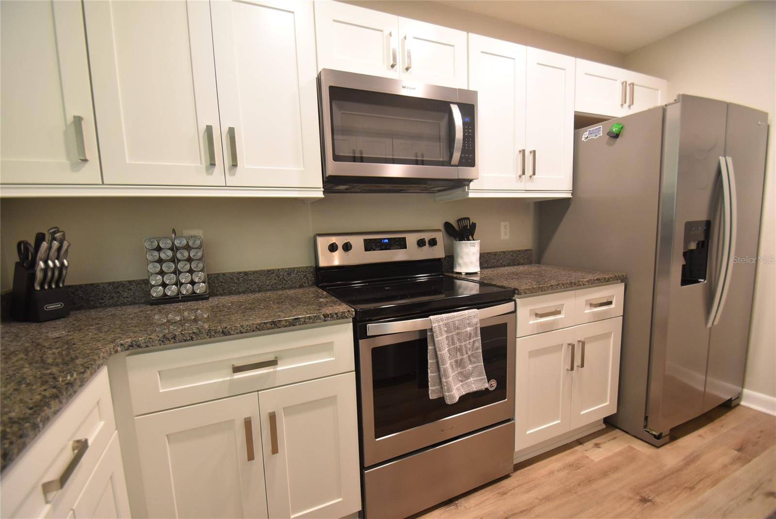 Sarasota, FL 34231,1720 GLENHOUSE DR #GL427