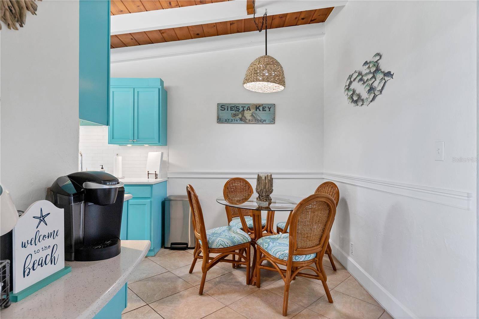 Sarasota, FL 34242,6006 MIDNIGHT PASS RD #16