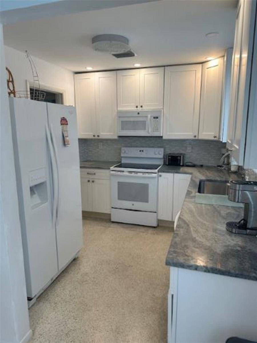 Bradenton, FL 34210,3615 COCONUT TER