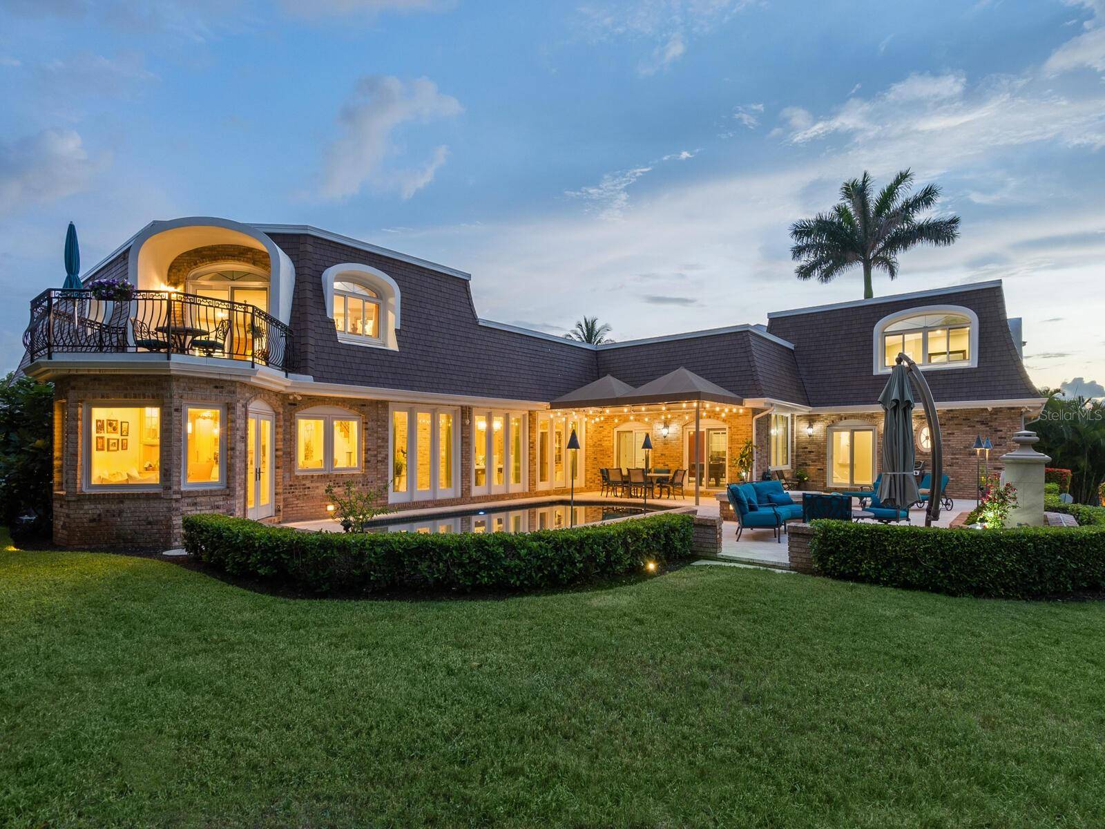 Sarasota, FL 34242,815 TROPICAL CIR