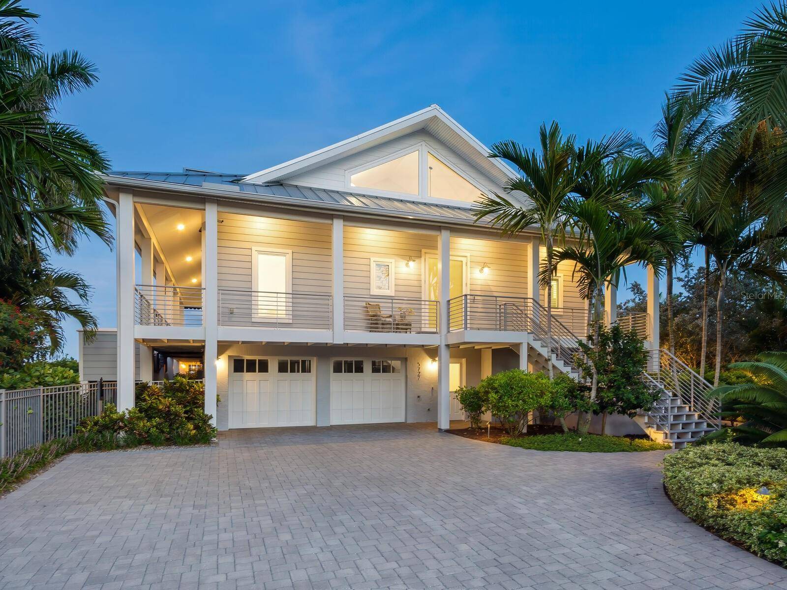 Sarasota, FL 34242,5727 RIEGELS POINT RD