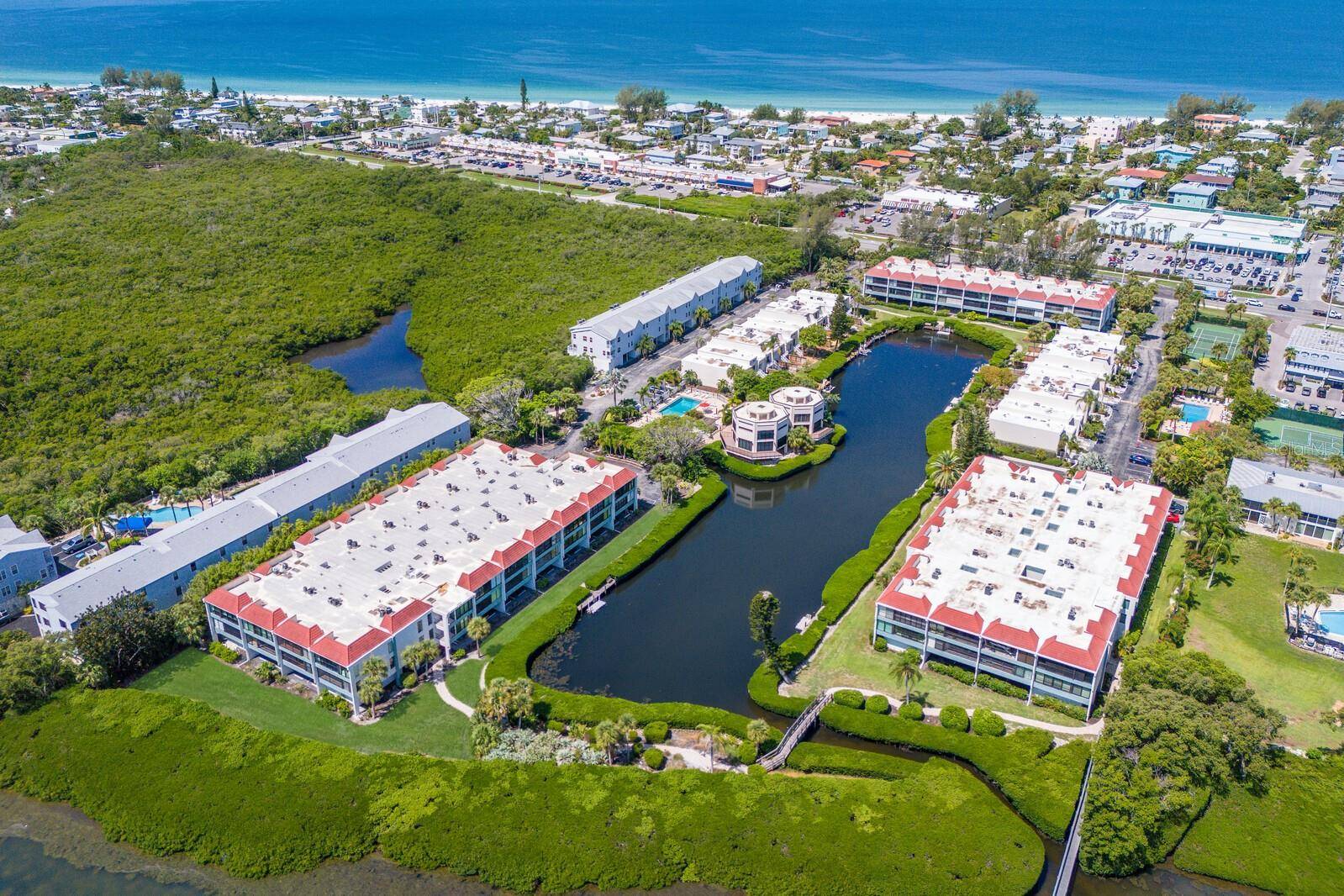 Holmes Beach, FL 34217,3705 E BAY DR #115