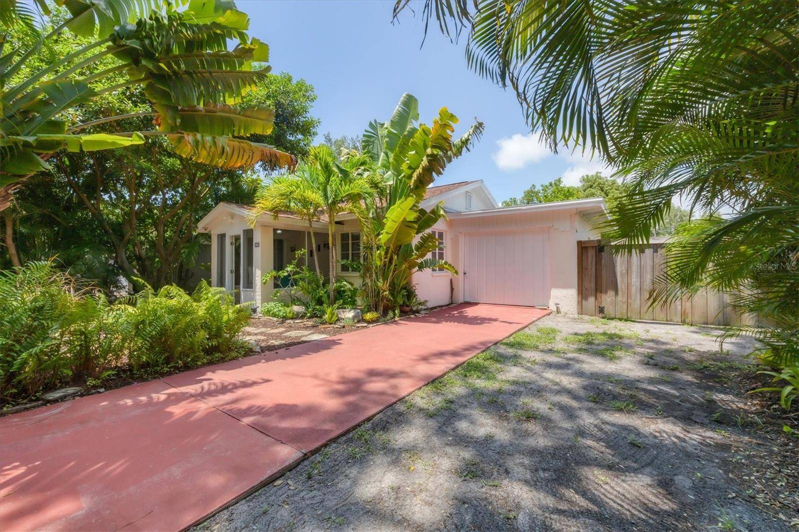 Sarasota, FL 34234,839 40TH ST