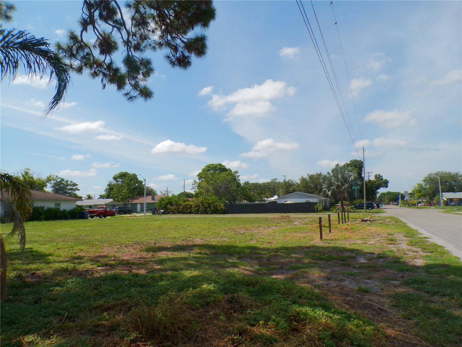 Bradenton, FL 34209,000 3RD AVE W