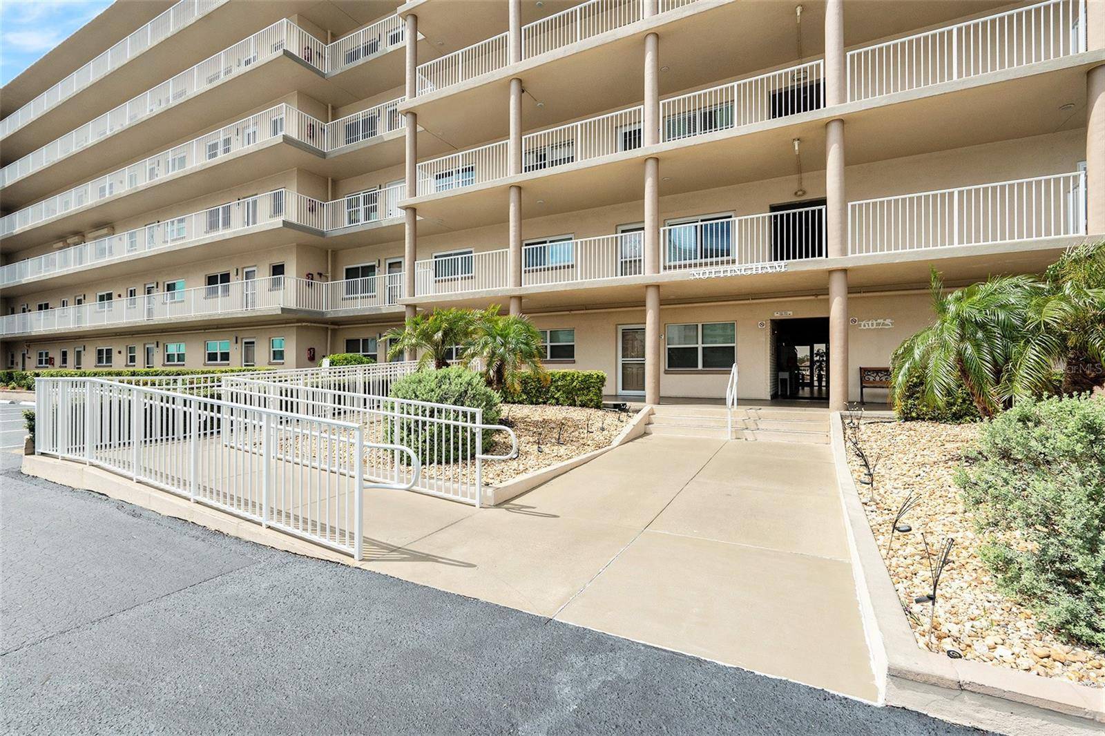 Gulfport, FL 33707,6075 SHORE BLVD S #308