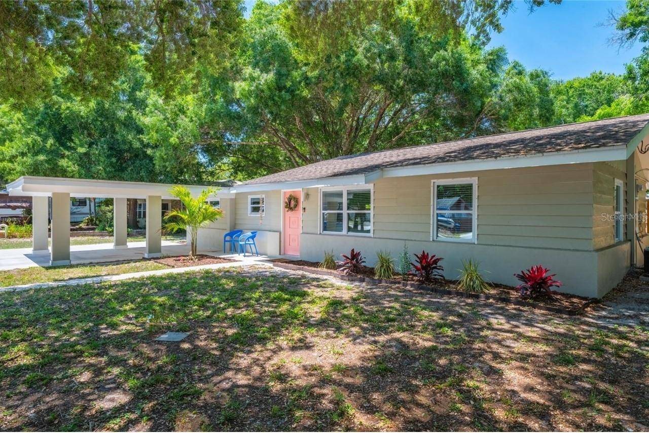 Sarasota, FL 34231,2121 OAK TER