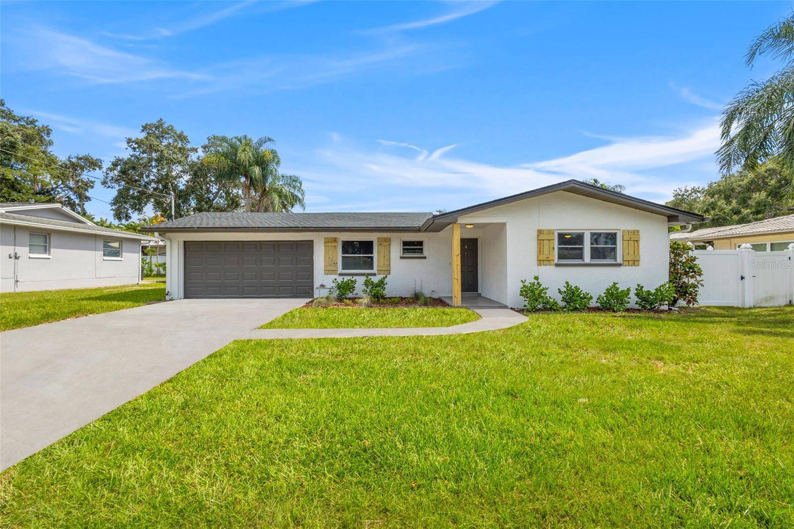 Dunedin, FL 34698,1011 SUEMAR RD