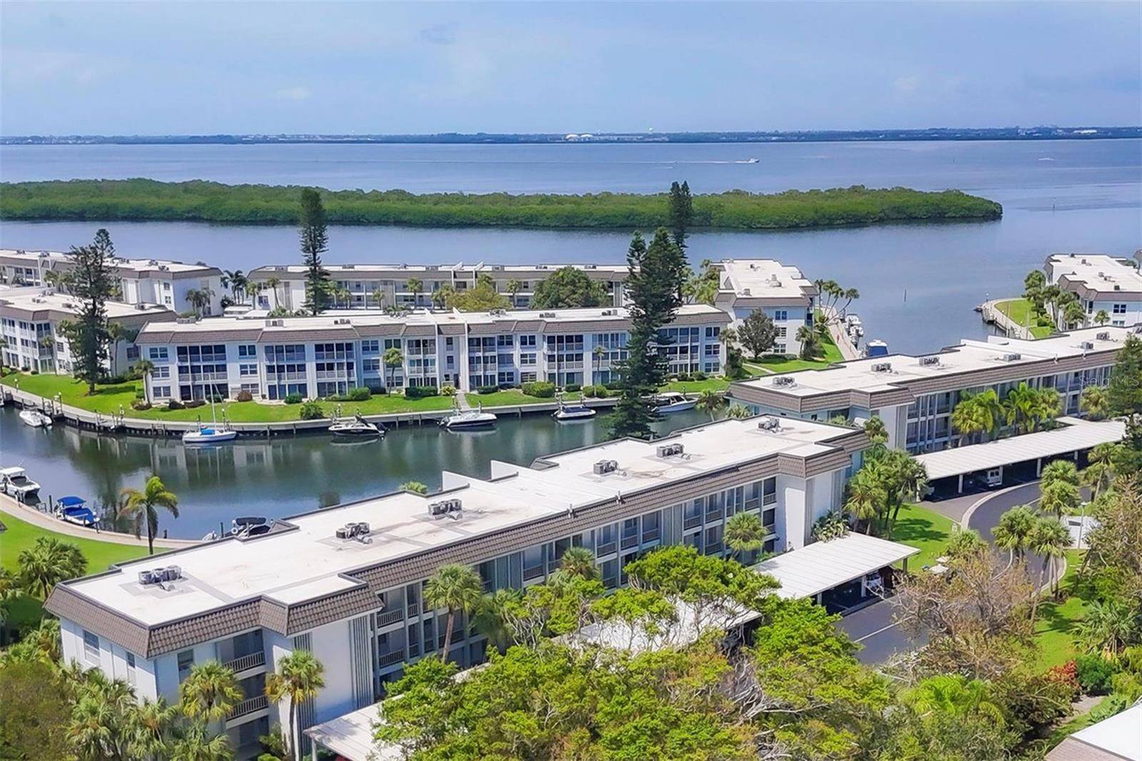 Longboat Key, FL 34228,4340 FALMOUTH DR #203