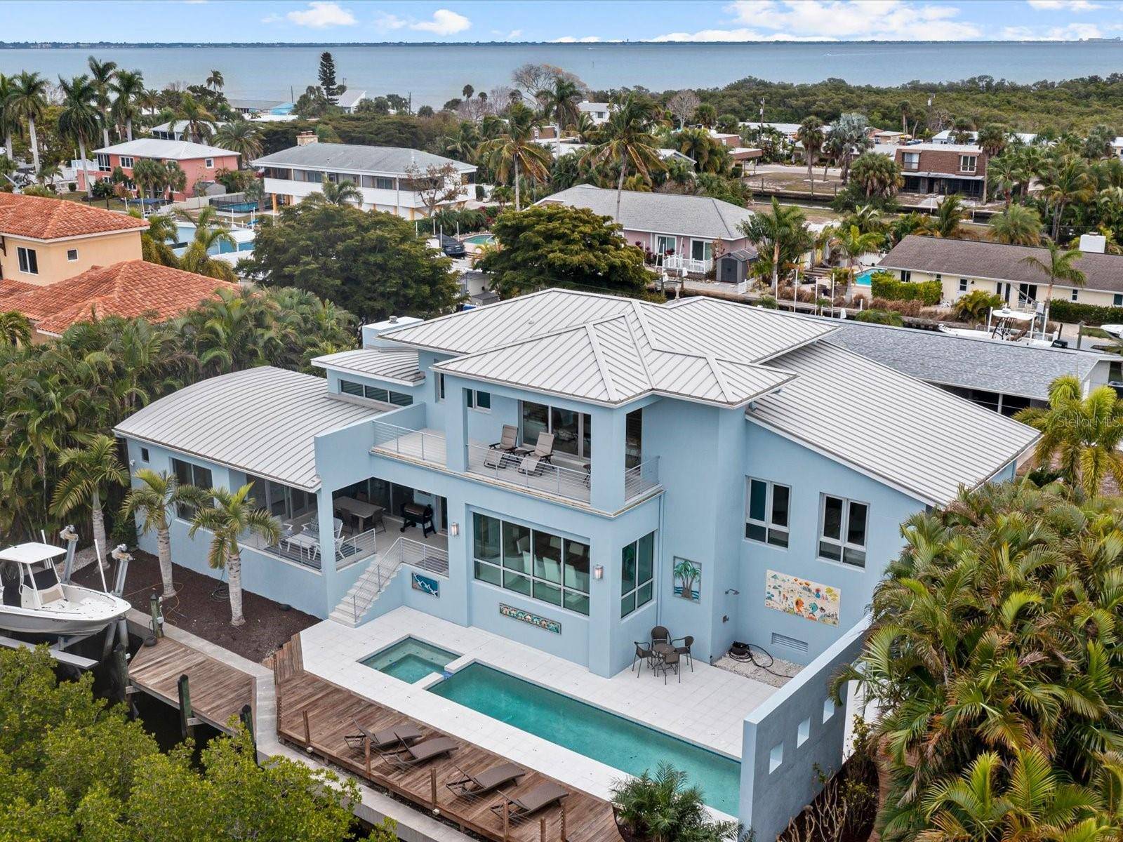 Longboat Key, FL 34228,705 JUNGLE QUEEN WAY