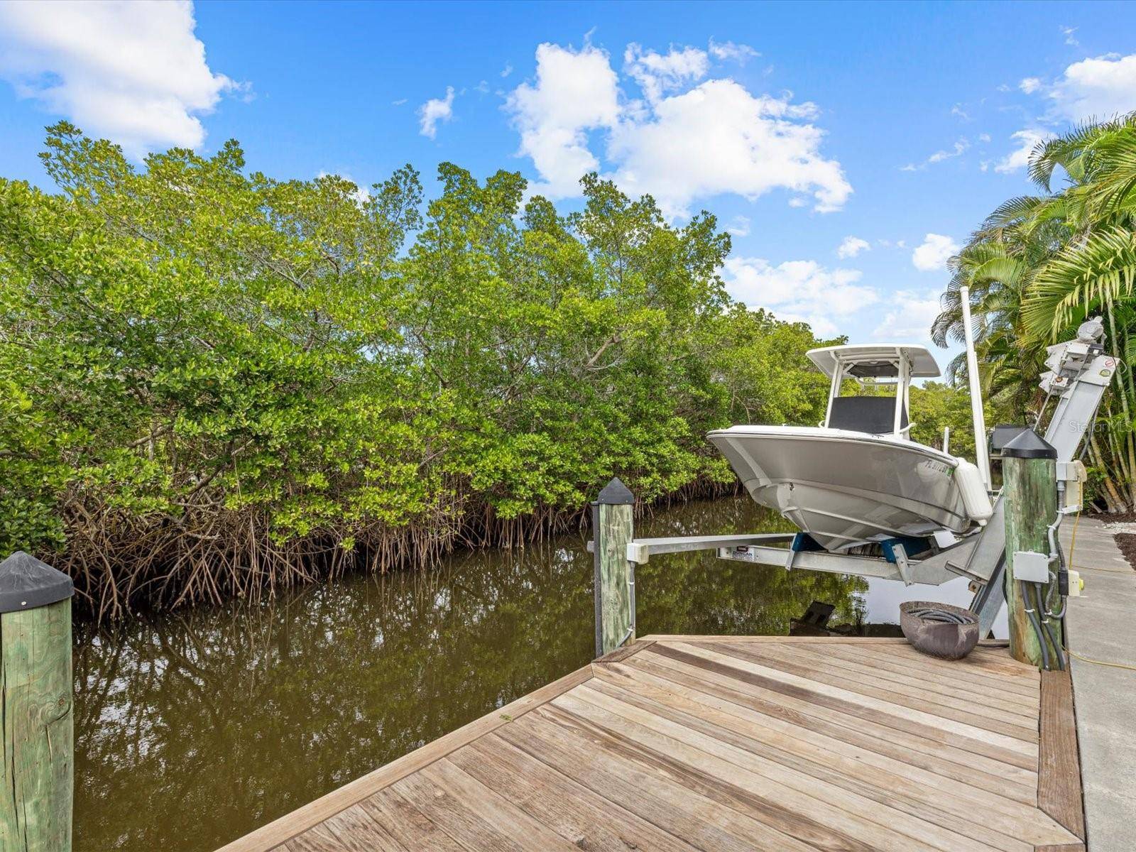 Longboat Key, FL 34228,705 JUNGLE QUEEN WAY