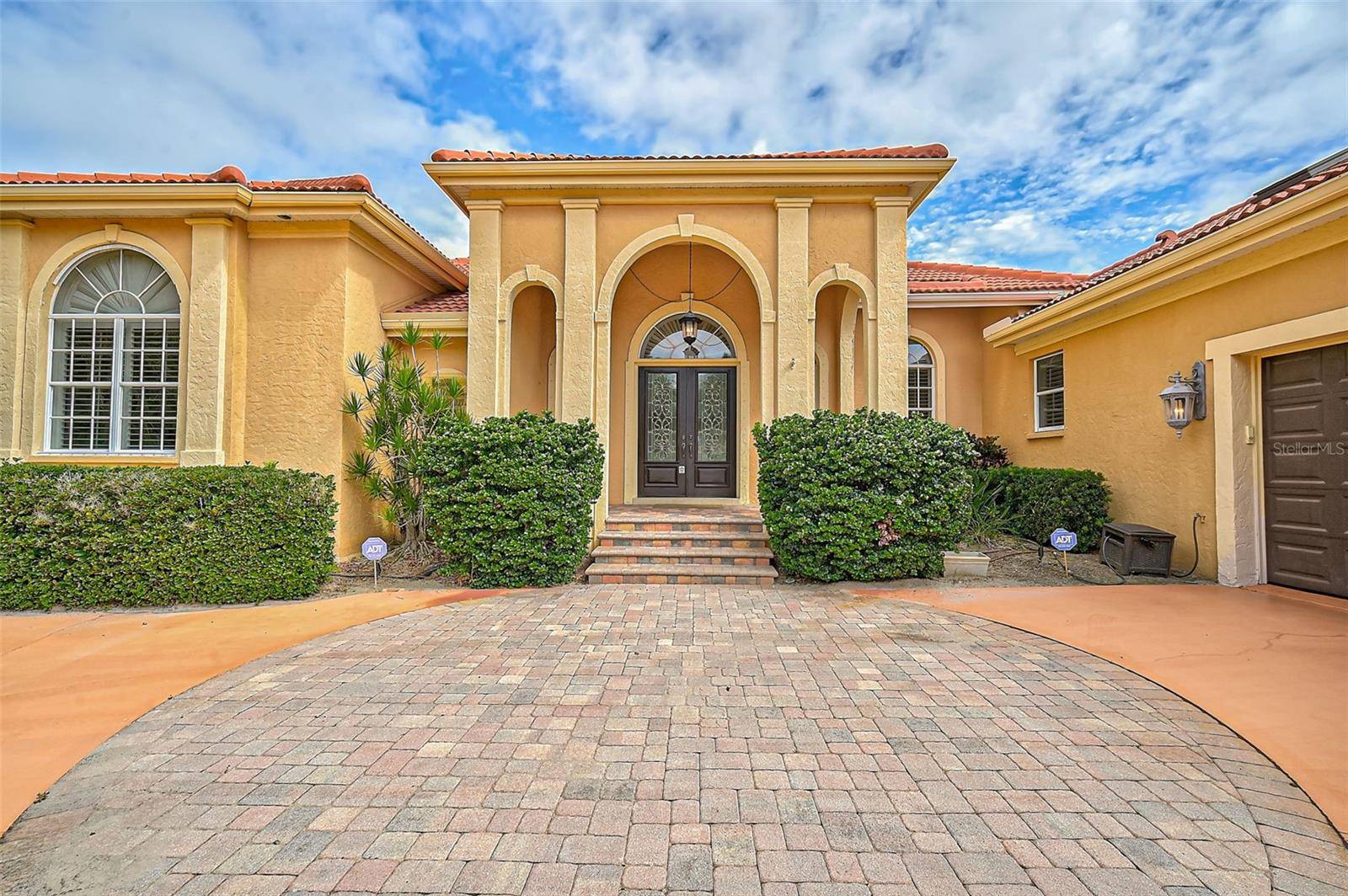 Osprey, FL 34229,909 MACEWEN DR