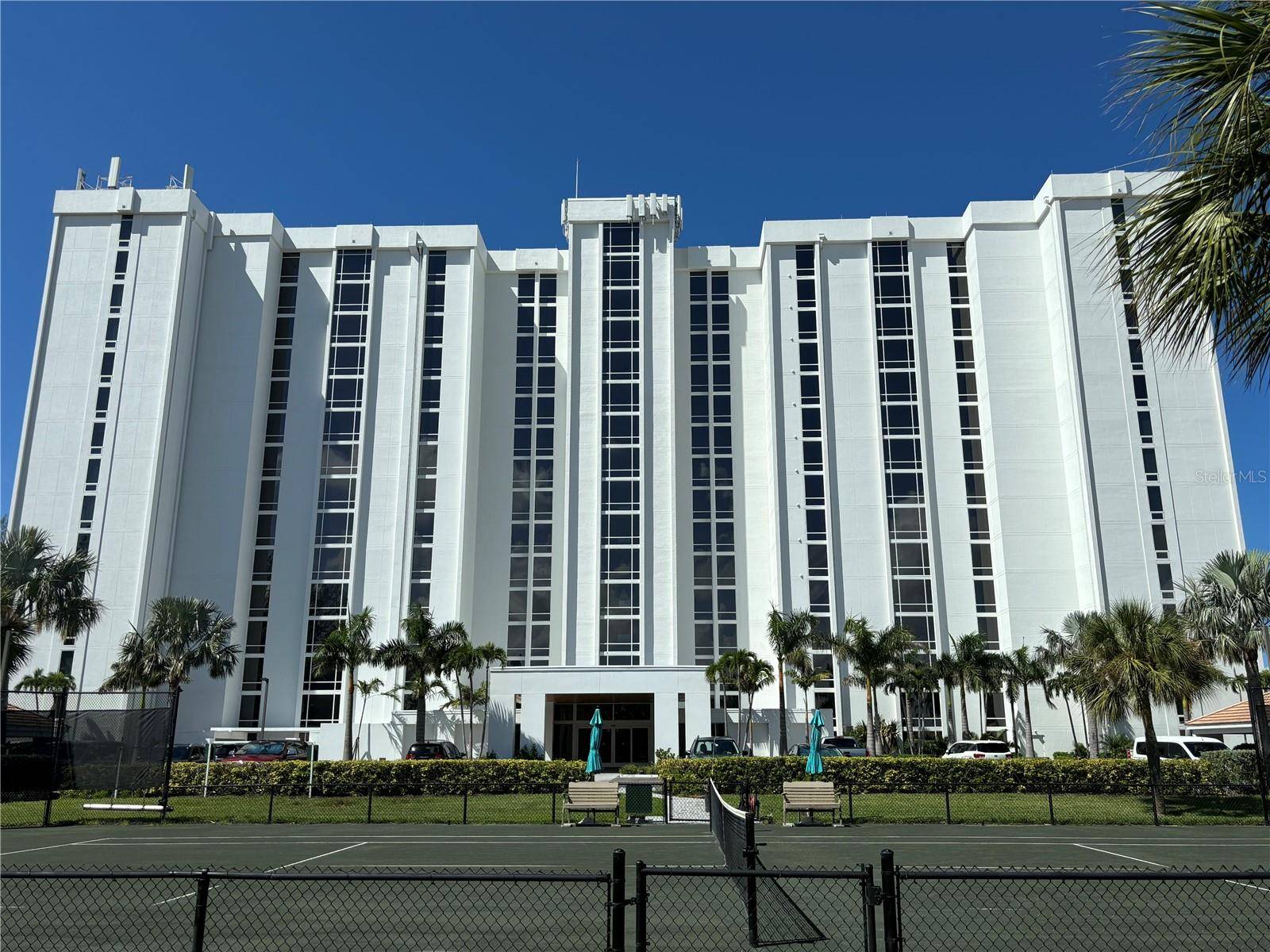 Longboat Key, FL 34228,2425 GULF OF MEXICO DR #7F