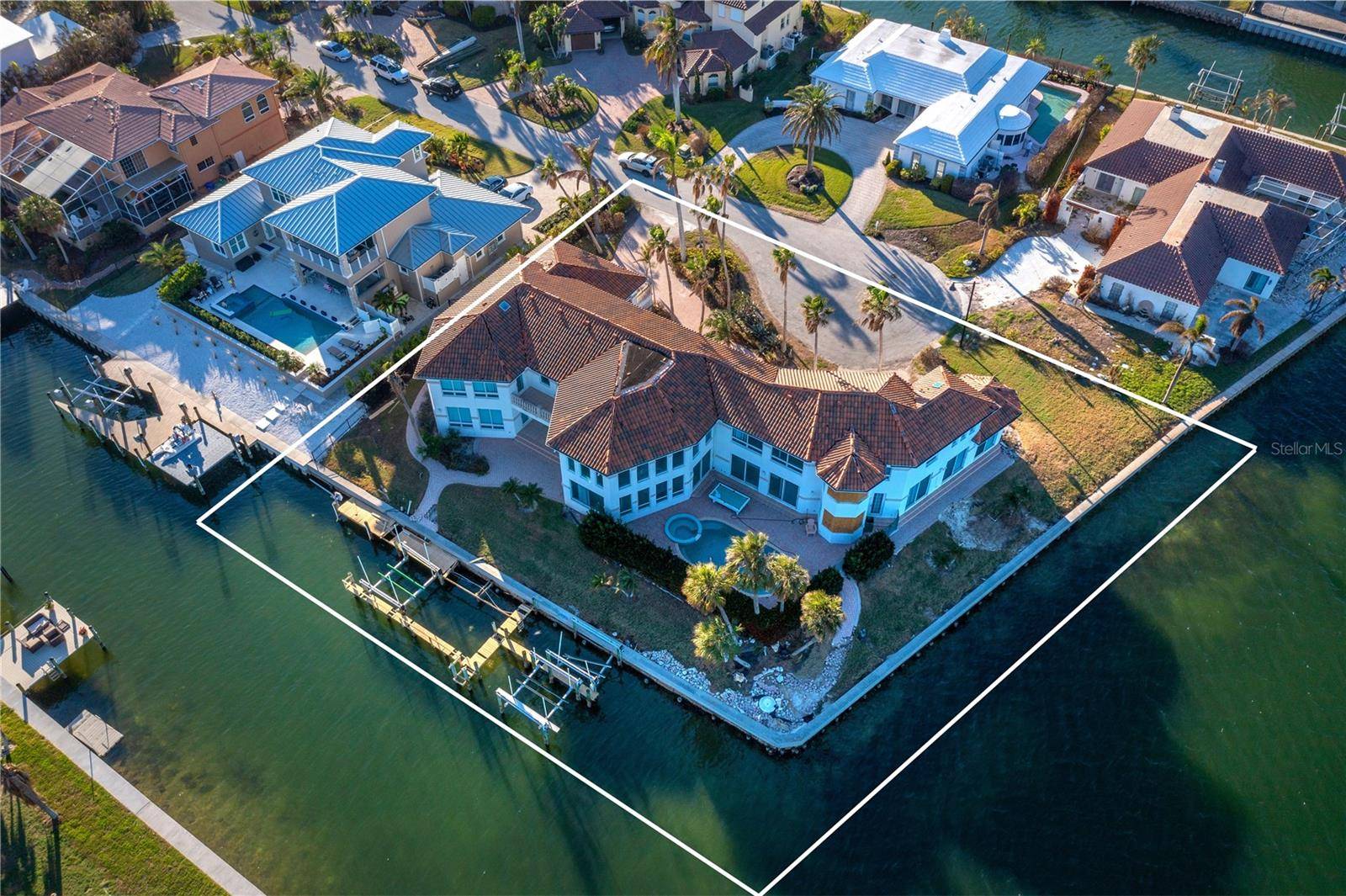 Longboat Key, FL 34228,596 YAWL LN