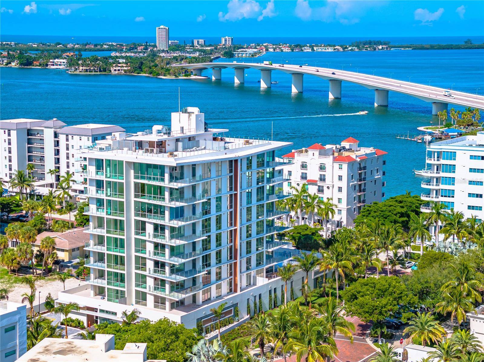 Sarasota, FL 34236,111 GOLDEN GATE PT #201