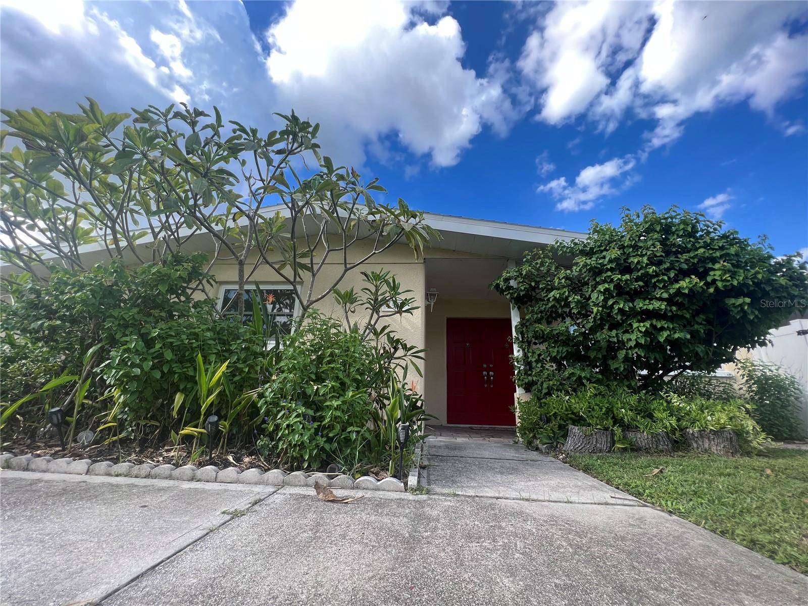 Sarasota, FL 34232,4927 WEBBER ST