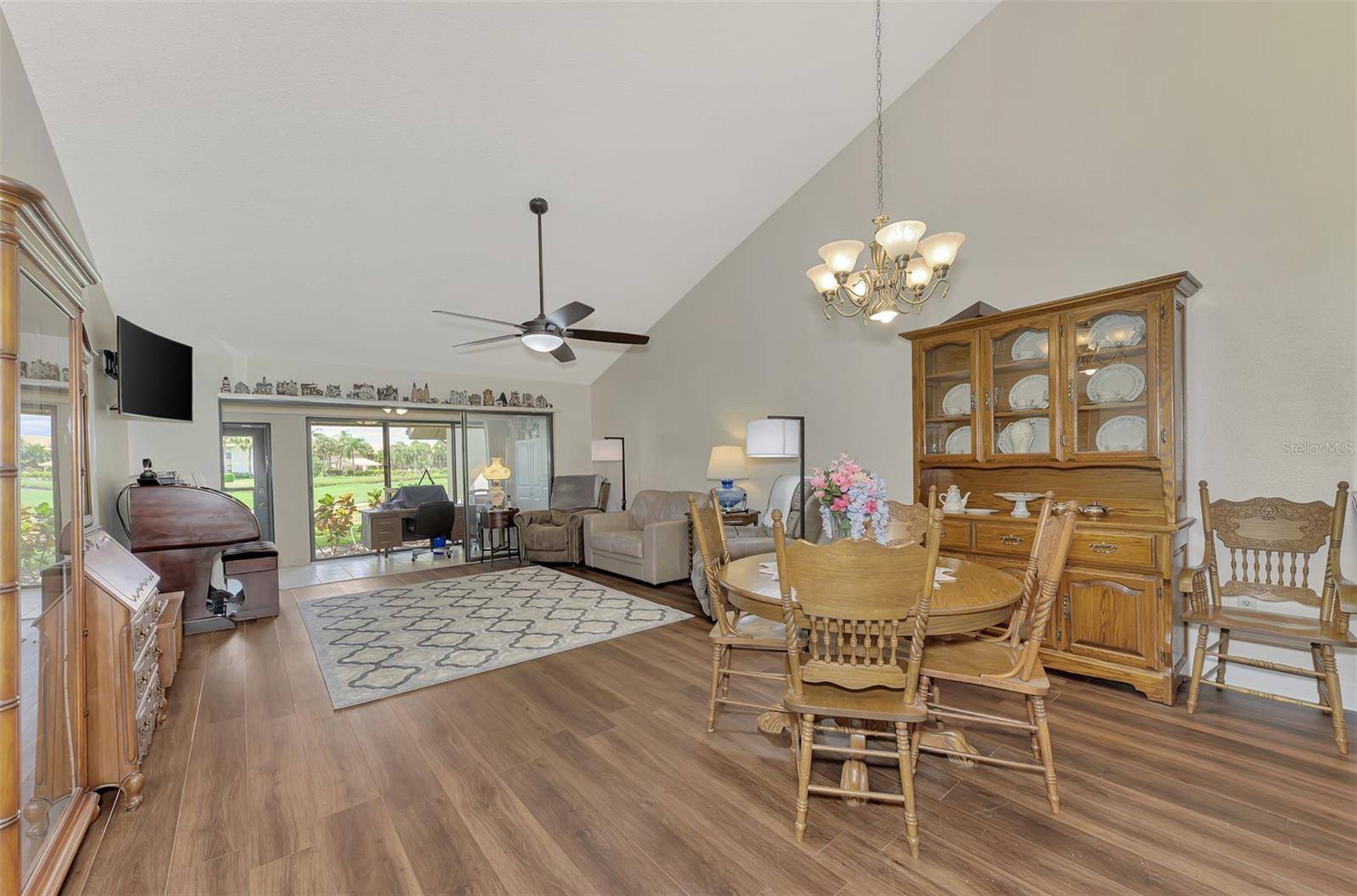 Sarasota, FL 34235,4521 KINGSMERE #6