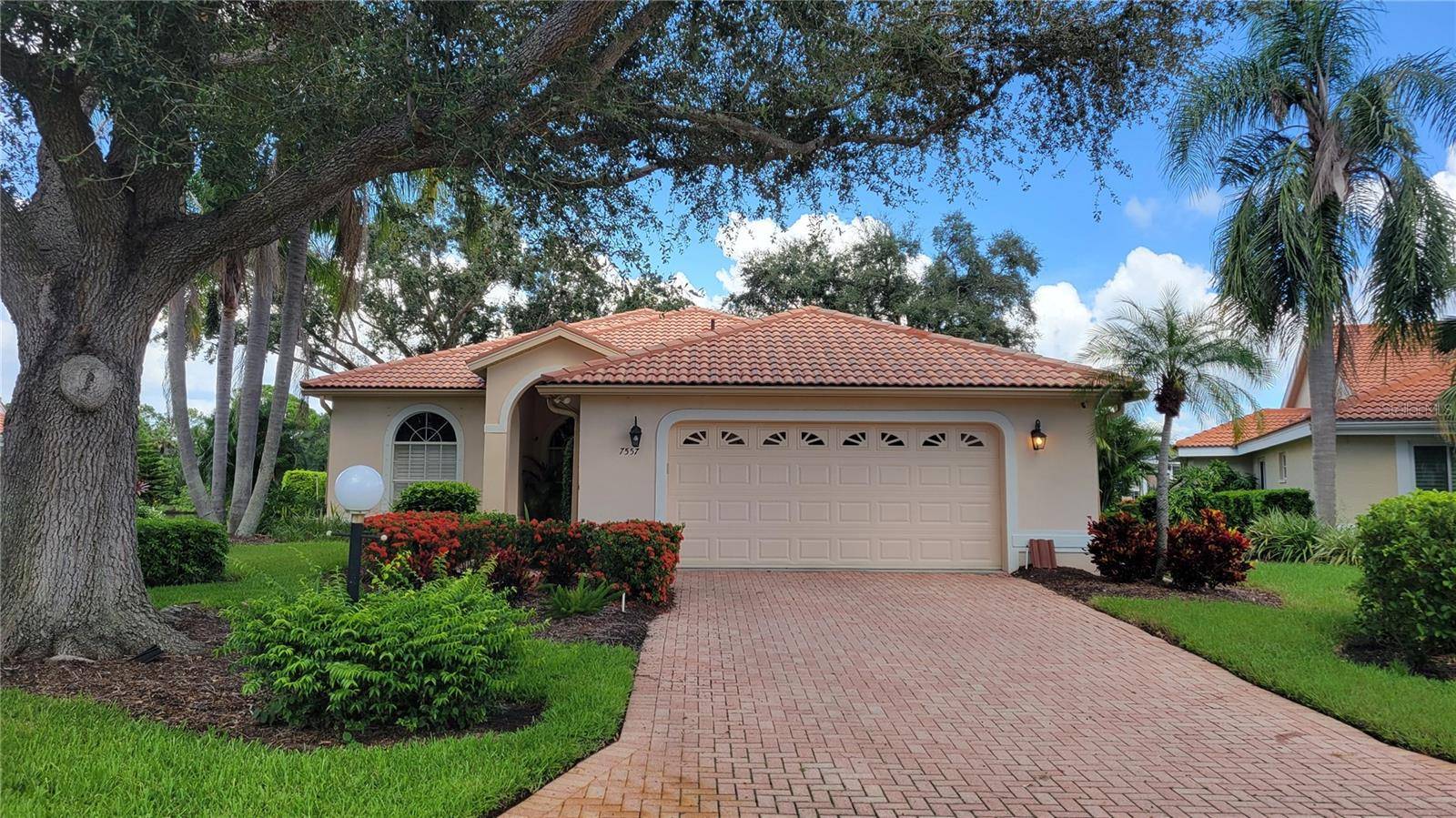 Sarasota, FL 34243,7557 FAIRLINKS CT