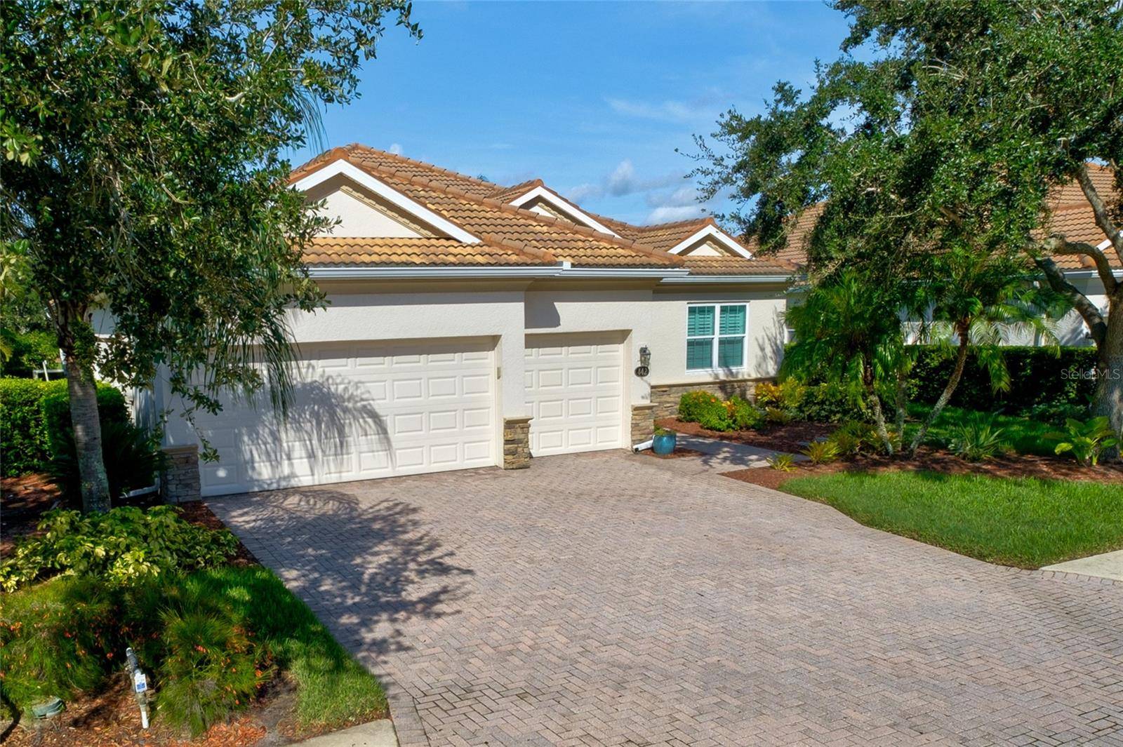 Bradenton, FL 34212,442 GRAND PRESERVE CV