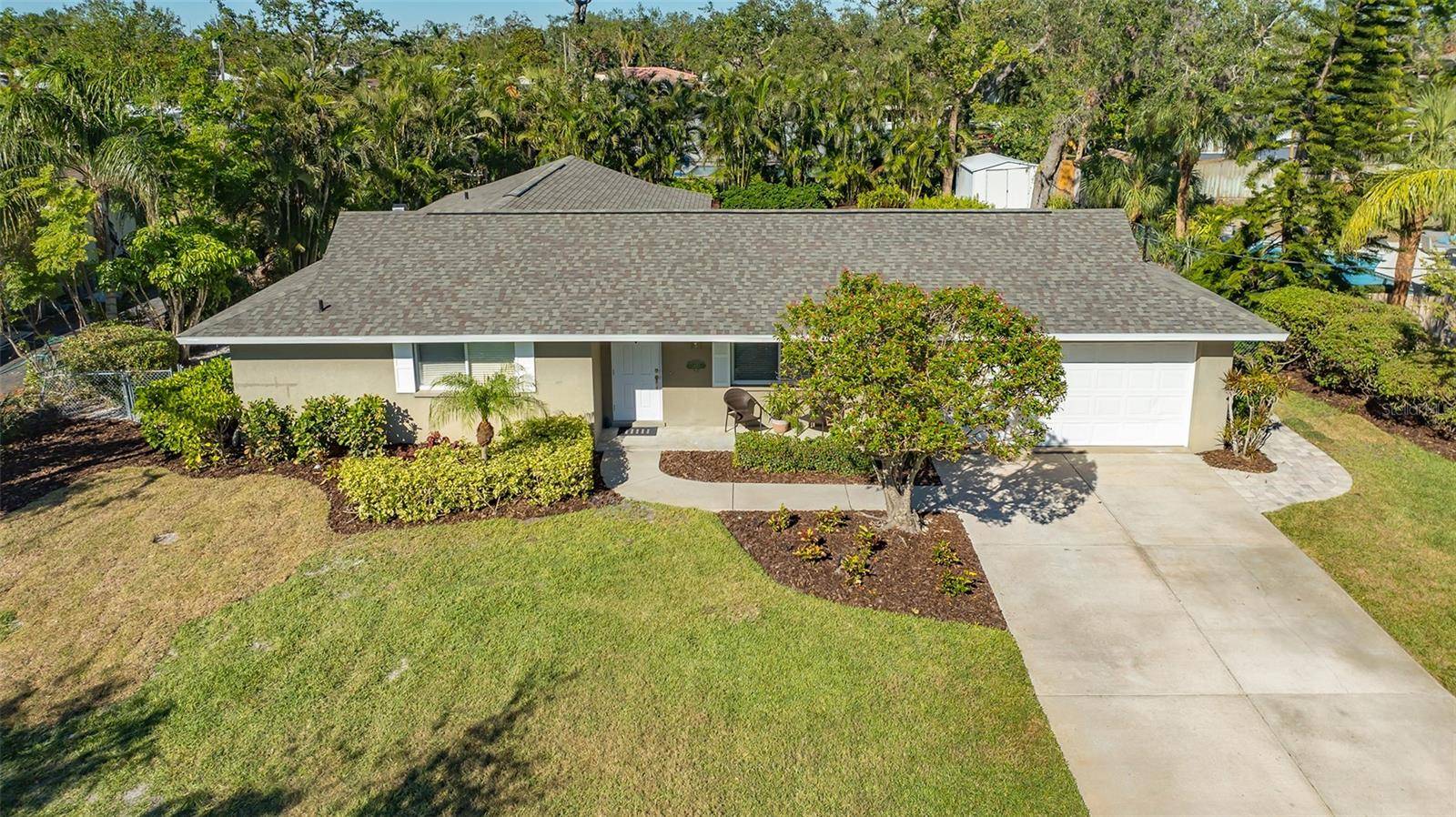 Sarasota, FL 34231,1833 SANDALWOOD DR