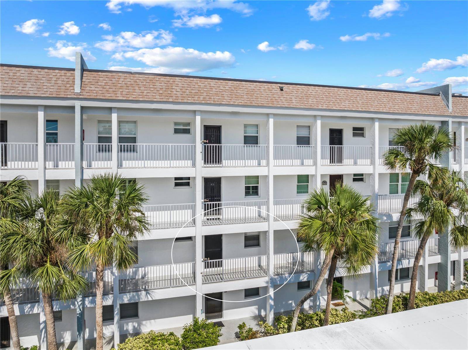 Longboat Key, FL 34228,605 SUTTON PL #203