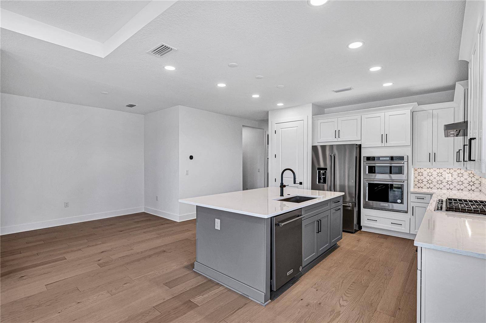 Venice, FL 34293,18824 DAYSPRING PL